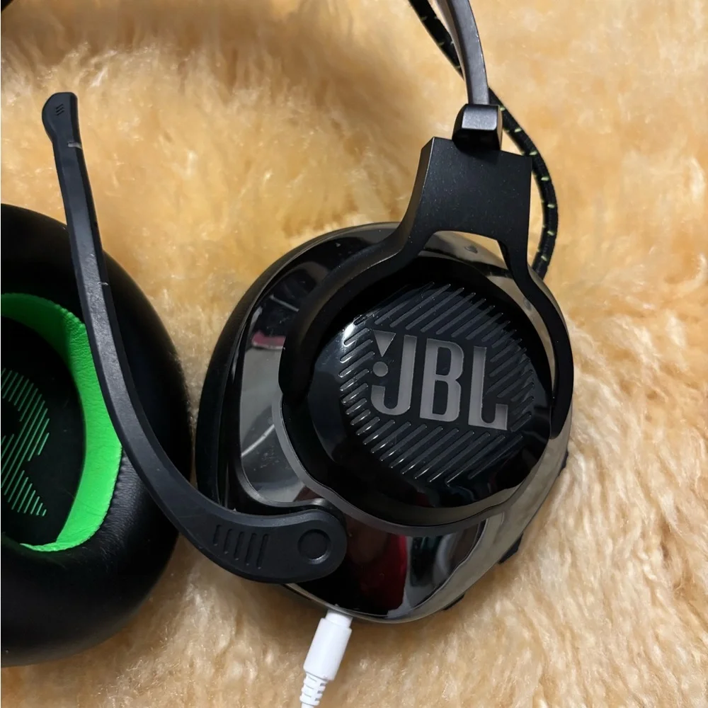 JBL Quantum 910 Black and Green Gaming Headset